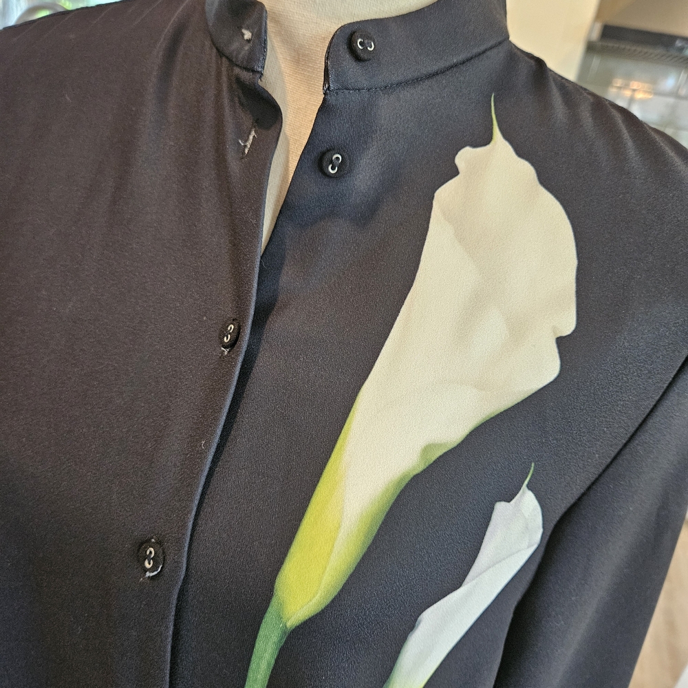 Victoria Beckham Black Shirt with White Floral Design - Picture 3 of 9